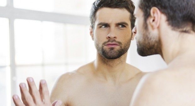 Con o senza barba? Per una relazione duratura le donne prediligono l'uomo villoso