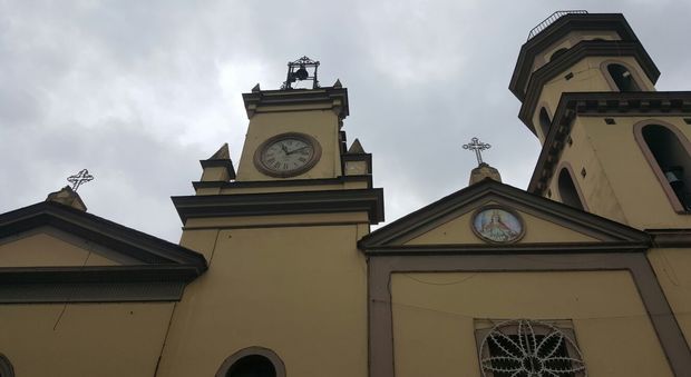 il campanile della chiesa di Santa Caterina senza campana