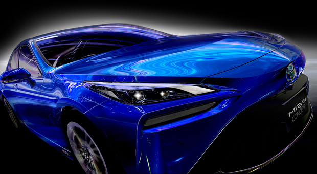 La nuova Toyota Mirai seconda generazione della vettura fuel cell ad idrogeno