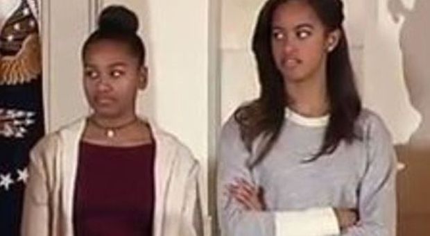 Le espressioni annoiate di Malia e Sasha Obama