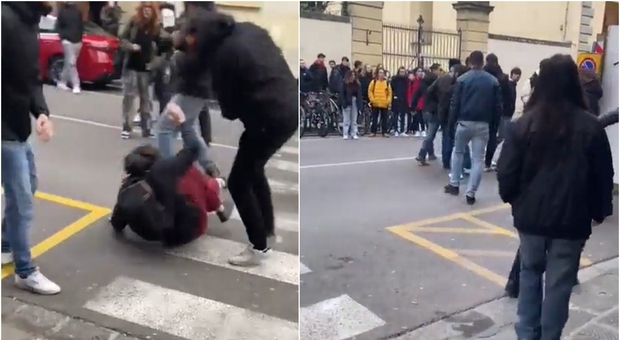 Firenze, studenti aggrediti davanti al liceo Michelangiolo: ragazzi presi a calci e pugni. «Un fatto gravissimo