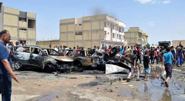 Iraq, due attentati kamikaze al mercato: 69 morti e oltre 90 feriti