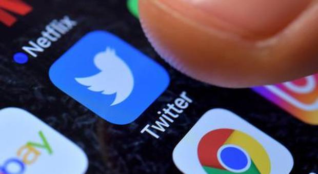 Twitter e la battaglia contro odio e violenza: «Nuove regole contro il linguaggio disumanizzante»