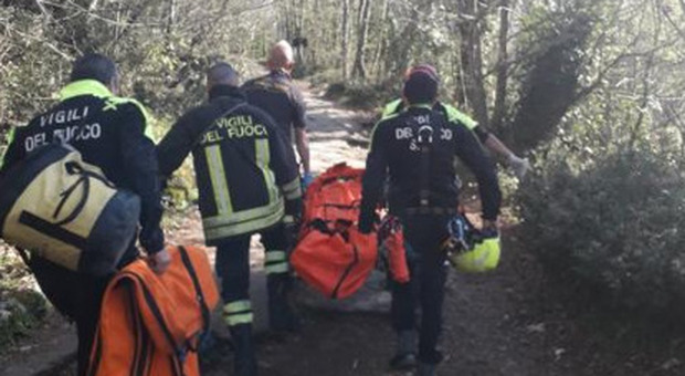 Rocca Priora, escursionista perde il controllo della bici sul Monte Cavo e finisce in un dirupo: salvato dai pompieri
