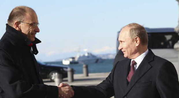 Vertice Italia-Russia, Putin incontra Letta: Berlusconi? Nostri rapporti non cambieranno
