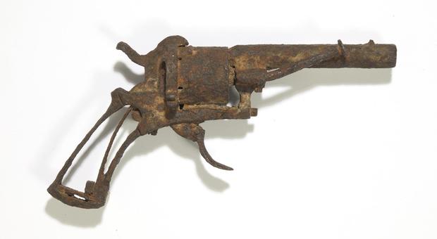 Vincent van Gogh, venduta all'asta la pistola con cui il pittore si suicidò: ecco quanto è stata pagata