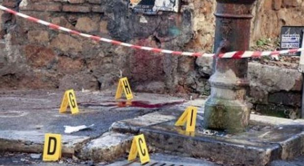 Palermo, uomo ucciso a colpi di pistola, i familiari invadono il pronto soccorso