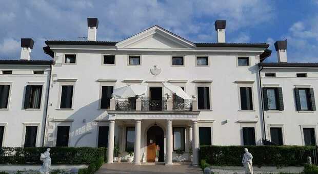 La villa-albergo dell'imprenditore Mario Marini
