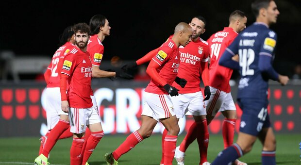 Focolaio Belenenses: 14 positivi, contro il Benfica in nove contro 11
