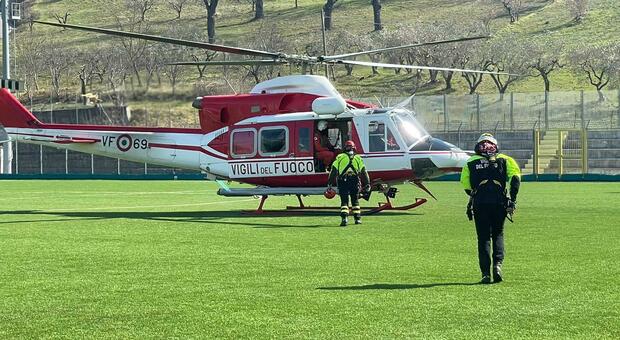 Salvataggio in montagna, 65enne soccorso da un elicottero