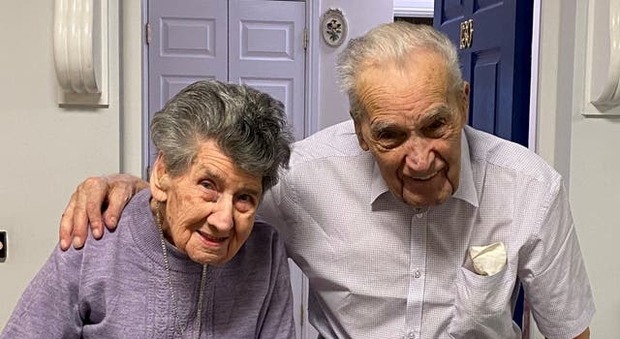 Ron e Joyce, sono loro la coppia più longeva: hanno festeggiato 81 anni di matrimonio