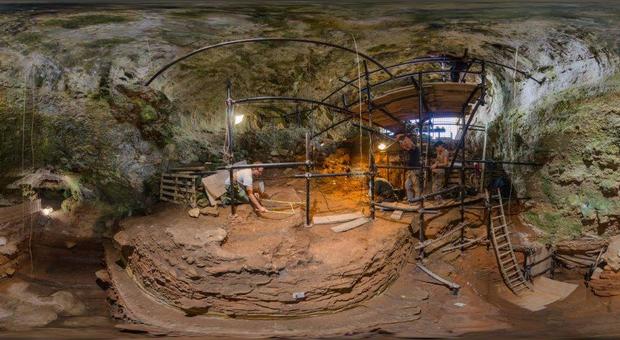 Un “virtual tour” per scoprire i segreti della Grotta del Cavallo