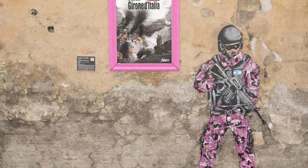 Giro d'Italia, a Roma murales contro Israele
