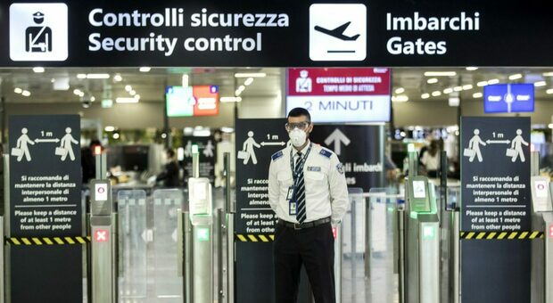 Allarme Omicron, D’Amato: «Stretta negli aeroporti del Lazio»