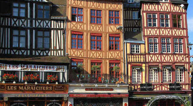Rouen: la città del mito di Giovanna d'Arco che ispirò anche Monet