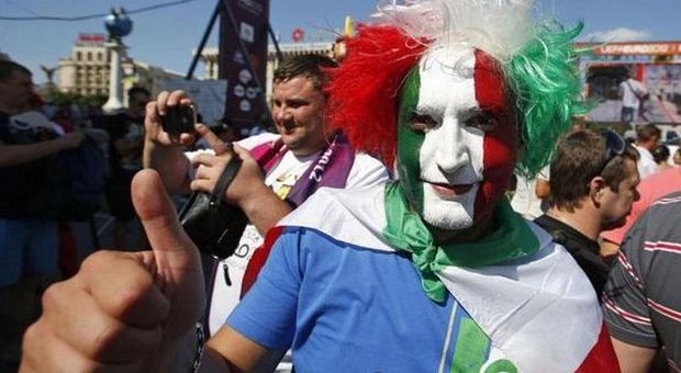 Spagna-Italia, cresce l'attesa per la finale Napolitano carica gli azzurri