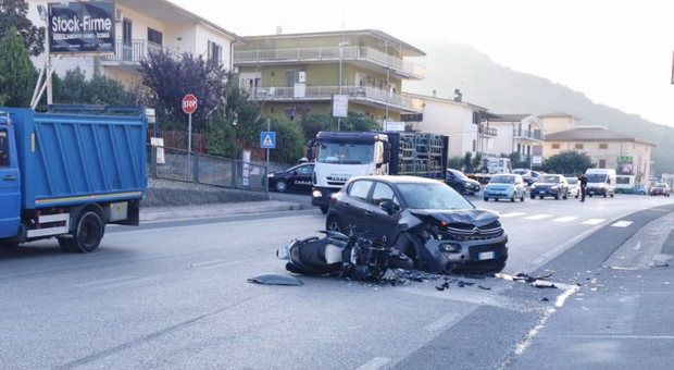 Castelnuovo Parano, scontro tra un'auto e una moto sulla Superstrada: ferito un 33enne