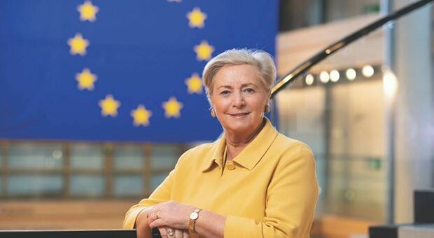 L'europarlamentare Frances Fitzgerald: «Vogliamo la parità nel digitale, l'Europa aiuterà le ragazze»