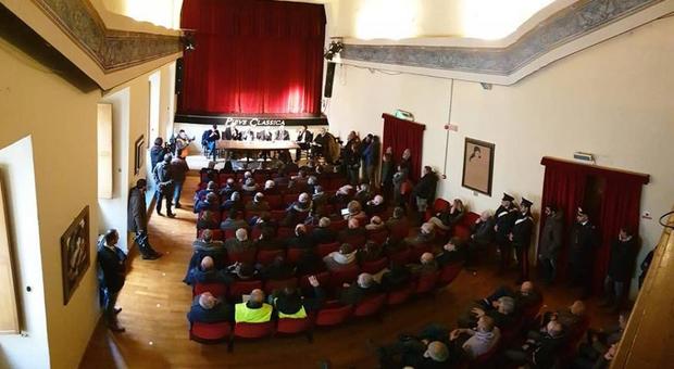 Assemblea degli amministratori svoltasi oggi a Pieve Santo Stefano sui problemi della interruzione della E45