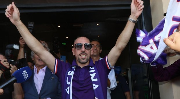Fiorentina, Montella lancia Ribery: «Almeno in panchina con il Napoli»