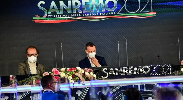 Sanremo 2021, Napoli vota Amadeus e Fiorello: «Abbiamo bisogno di un po' di leggerezza»