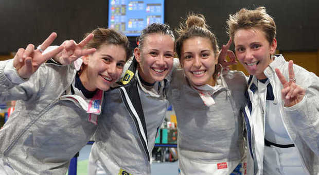 Il quartetto di sciabola femminile medaglia di bronzo in Coppa del Mondo assoluta ad Orleans