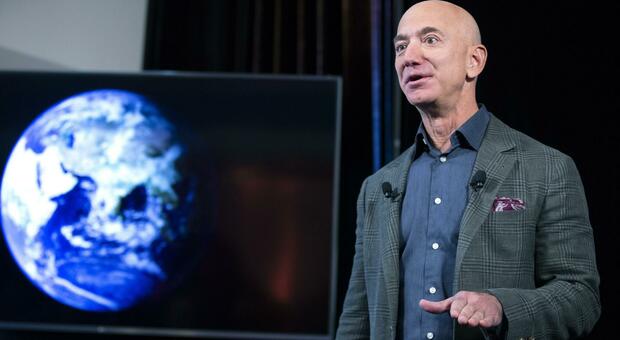 Jeff Bezos è il terzo uomo più ricco al mondo: patrimonio cresciuto di 11 miliardi di dollari