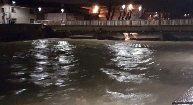 Ancona, paura per il fiume Misa: a rischio esondazione e costantemente monitorato