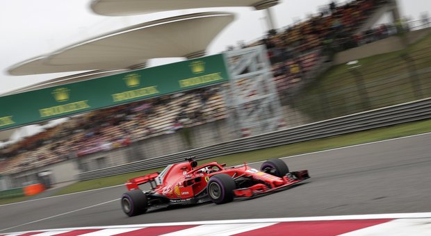 Gp di Cina: prima fila tutta Ferrari, pole a Vettel