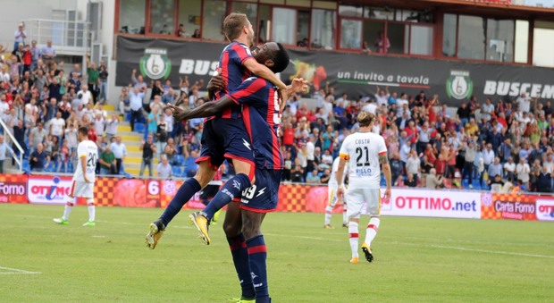 Benevento sempre più giù: perde lo scontro salvezza: 2-0 per il Crotone