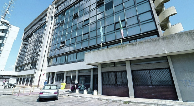 Lecce, assenti durante le ore di lavoro: inchiesta sul Provveditorato, nei guai 37 dipendenti