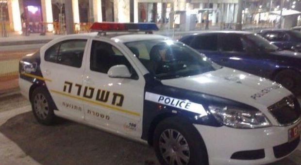 Gerusalemme, famiglia israeliana accoltellata in strada: morti i genitori, ferito bimbo di 2 anni