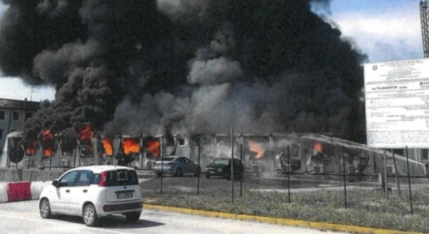 Incendio nel cantiere della terza corsia: 21 dipendenti da oltre due anni in attesa dei risarcimenti