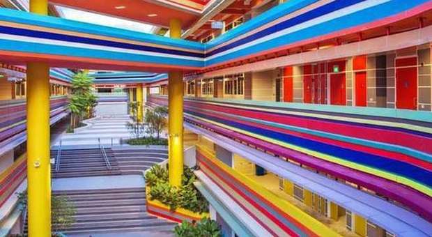 immagine A Singapore la coloratissima scuola arcobaleno
