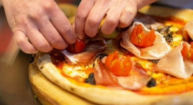 Boom di pizza fai-da-te, +70% vendite forni casalinghe