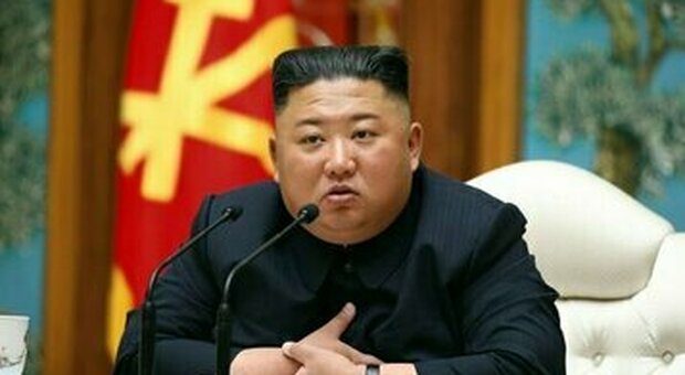 Sosia per Kim Jong-un? Le spie della Corea del Sud smentiscono: leader dimagrito di 20 chili