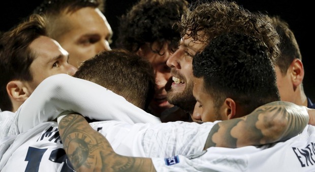 L'Italia «bis» vince 2-0 in Lituania: Sensi e Immobile ma che sofferenza