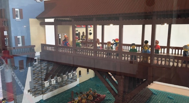 Mostra di costruzioni Lego: opere di appassionati e concorso per bambini
