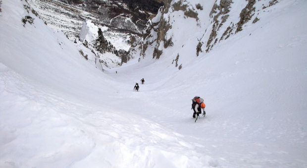 Due scialpinisti travolti da valanga e trasportati per 300 metri, illesi