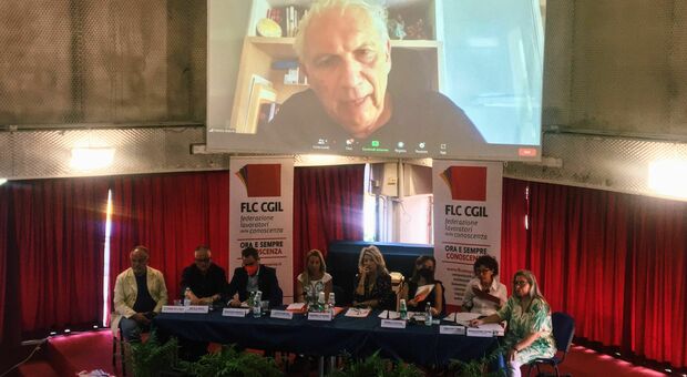 Emergenza scuola, il ministro Bianchi al “Marie Curie” di Ponticelli: «Pnrr per una riforma specifica»