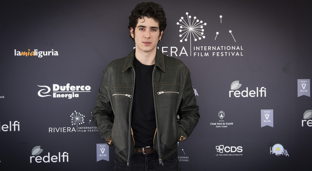 Nicolas Maupas ospite al Riviera International Film Festival: «Sogno Hollywood come quando ero bambino»