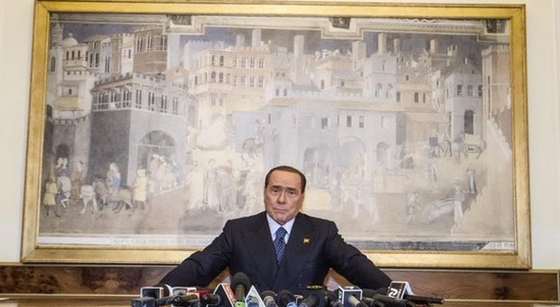 Pdl, azzerate le cariche. Berlusconi: rilancio Forza Italia e sosterremo Letta. Alfano e colombe disertano il vertice