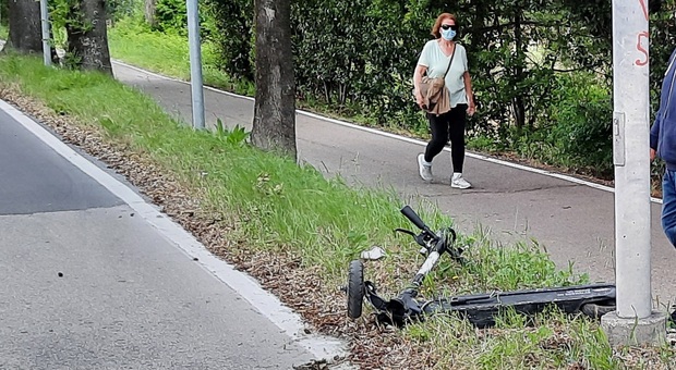 Monopattini e bici elettriche, troppi incidenti anche a Pesaro. I Comuni scendono in campo