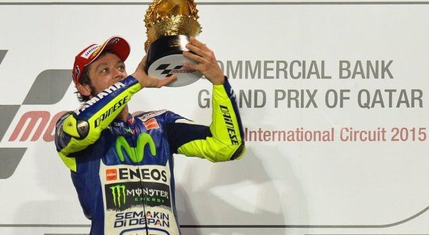 MotoGp, Rossi trionfa a Losail: è festa Italia con Dovizioso e Iannone sul podio