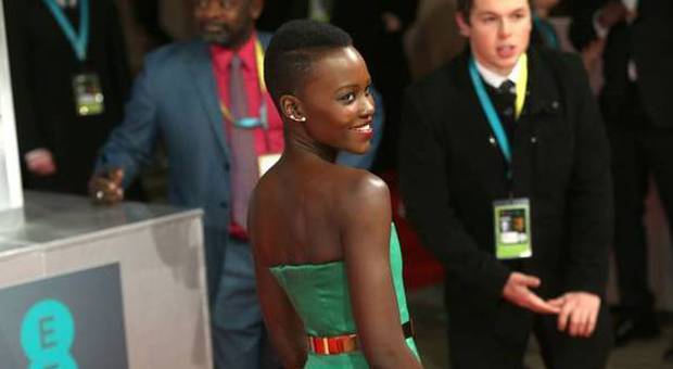 Oscar, occhi puntati su Lupita Nyong’o: star in ascesa eletta regina di stile