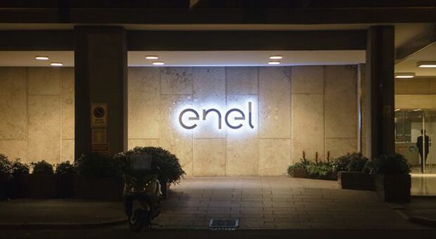 Enel corre con pioggia di Buy analisti