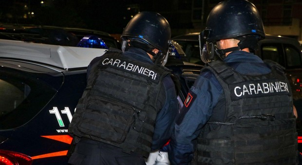 Benevento, 6 arresti per vendita di droga: fermata piazza di spaccio