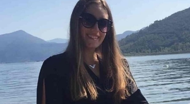 Ragazza di 16 anni ricoverata per un'infezione: è dello stesso paesino di Veronica Cadei. Il sindaco: «No allarmismi»