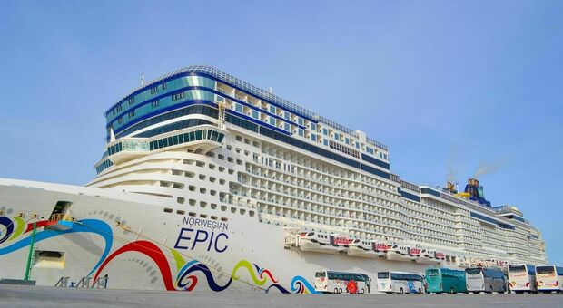 In Puglia la Norwegian Epic, a bordo oltre 4mila passeggeri