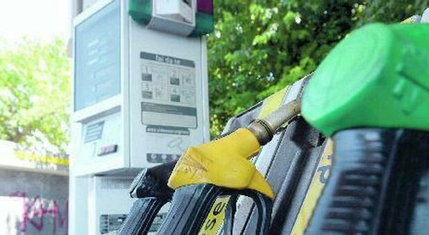 Benzina e gasolio, nuovo sconto per evitare le fughe in Slovenia